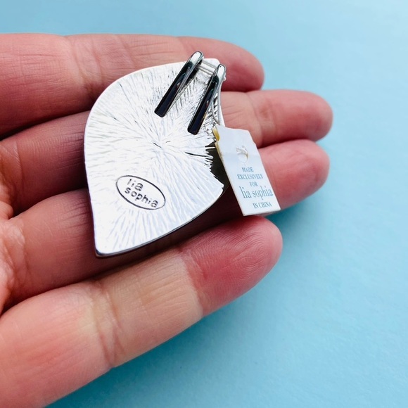 LIA SOPHIA Abalone Silver Tone Pendant BNWT - Picture 3 of 4